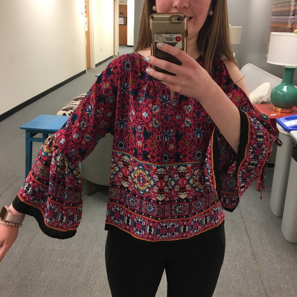 Bell sleeve paisley top